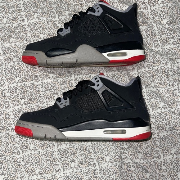 Jordan 4 Retro Bred — Classic Icon main image 3